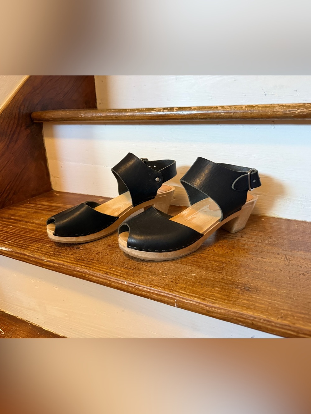 Bryr Clogs - Picture 2 of 6